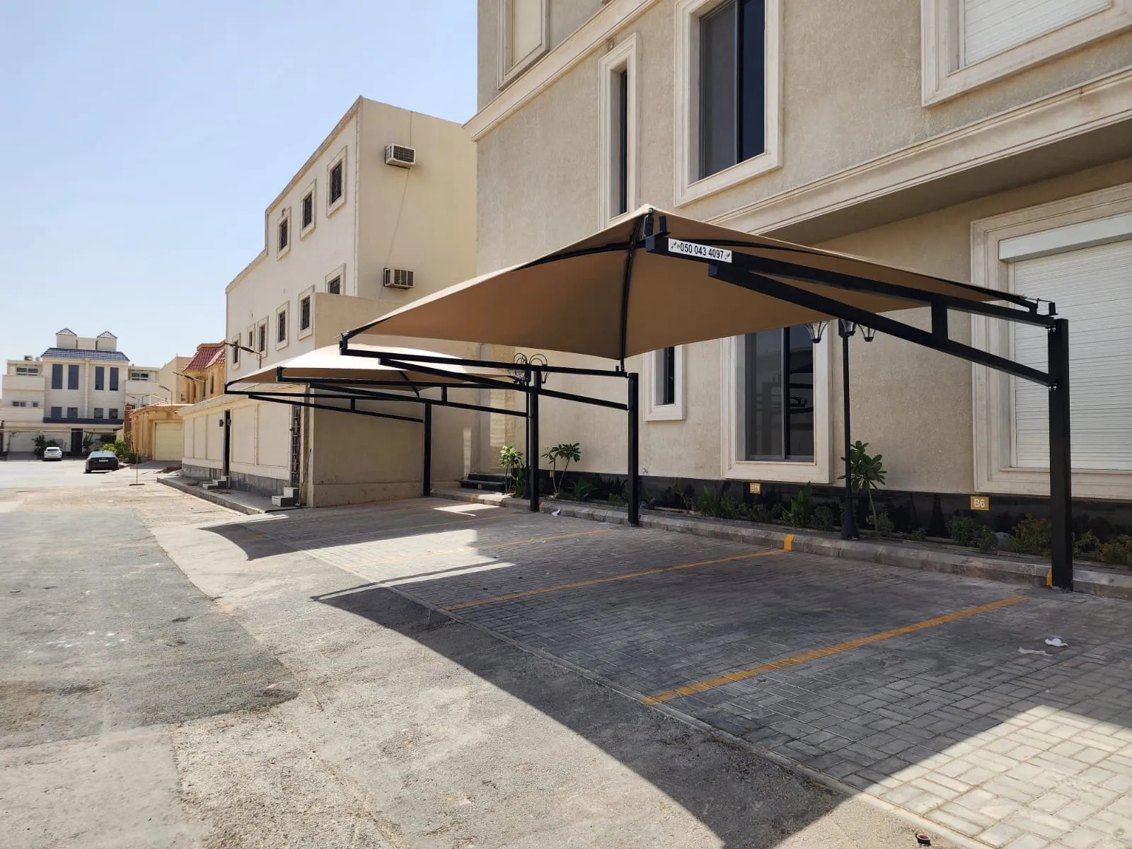 مظلات مواقف مجمعات سكنية