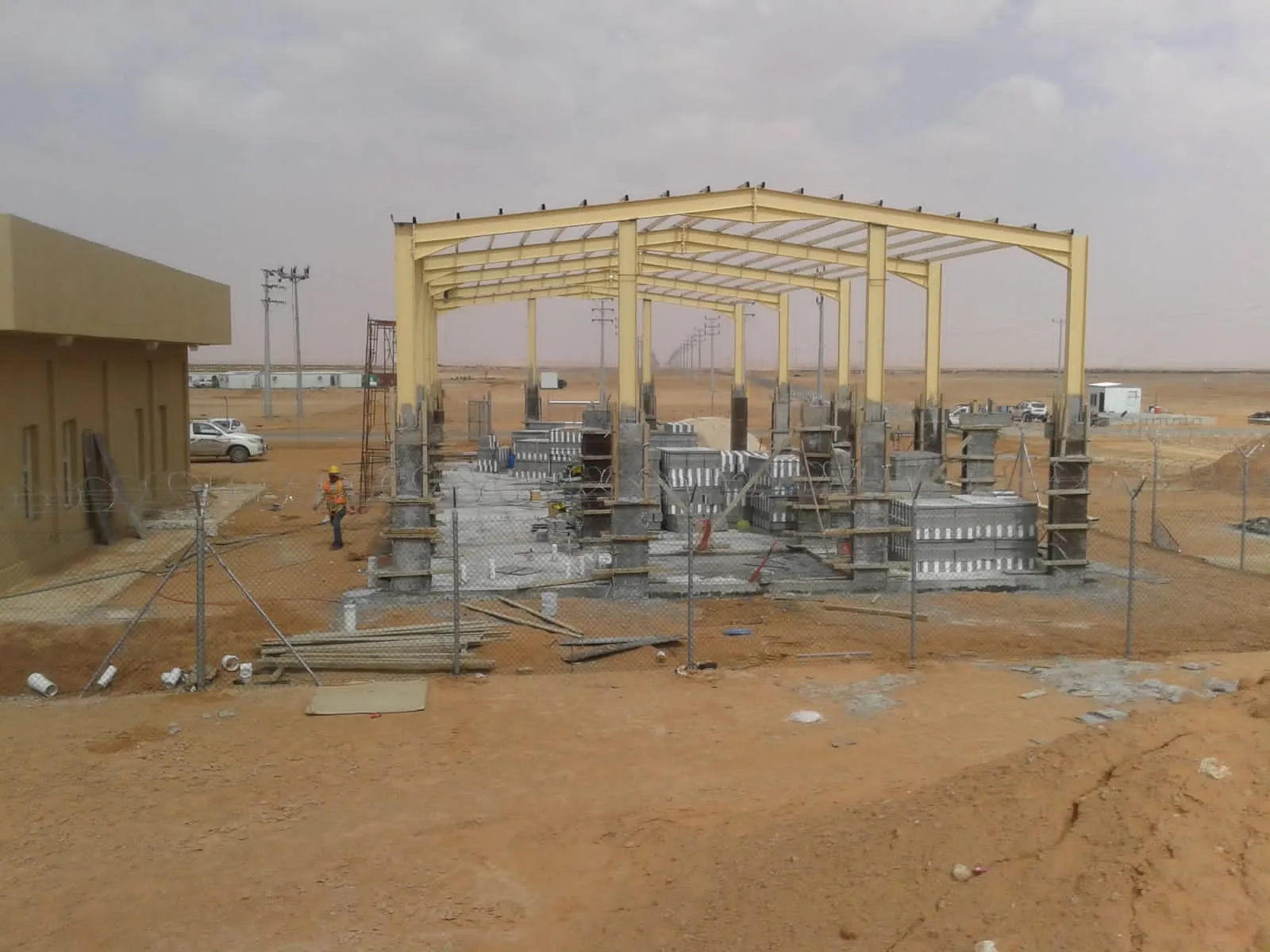 هياكل حديد سابك لهناجر الرياض